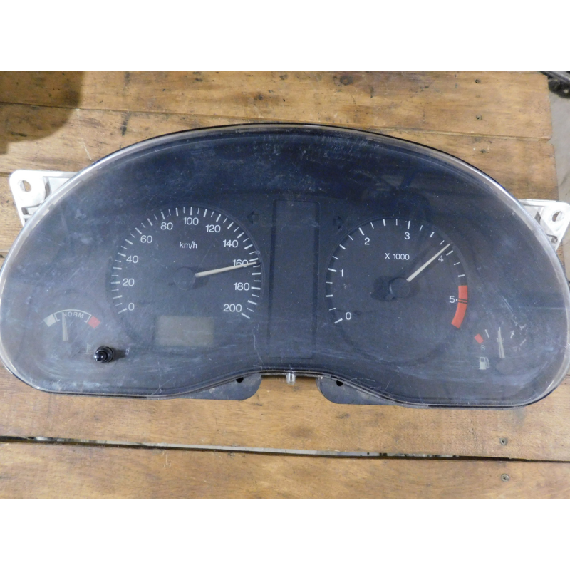 Панель приладів VW SHARAN 1.9TDI.  95VW10849DE.