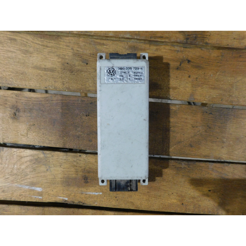 Модуль підключення VAG 3B0035729A. Модуль підключення VAG 3B0035729A.