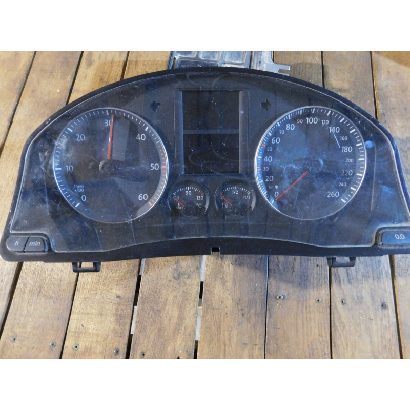 Панель приладів 1K0920851B. VW GOLF 5. Панель приладів 1K0920851B. VW GOLF 5.