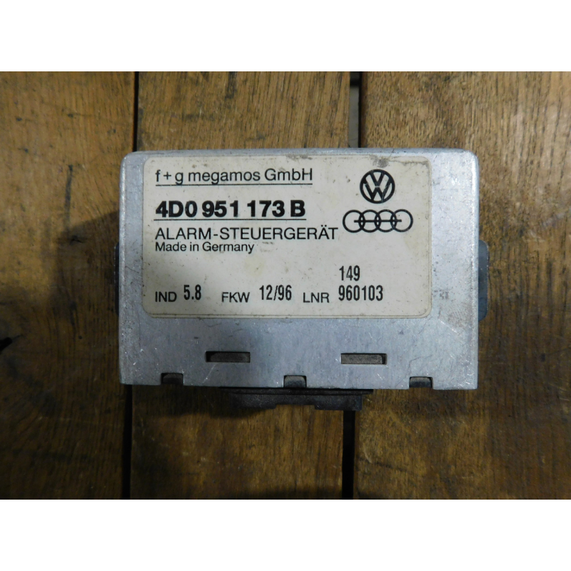 БЛОК КЕРУВАННЯ СИГНАЛІЗАЦІЕЮ AUDI A4B5. 4D0951173B. БЛОК КЕРУВАННЯ СИГНАЛІЗАЦІЕЮ AUDI A4B5. 4D0951173B.