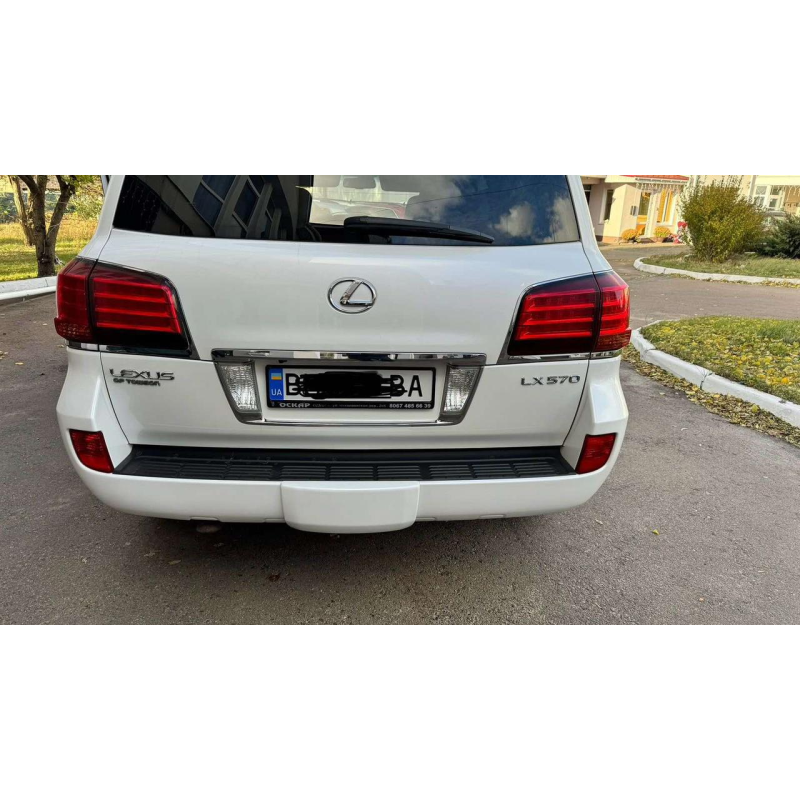 Фонарь задній лівий на крилі LEXUS LX570 2008-2015p дорест.