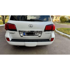 Задній лівий фонарь в ляду LEXUS LX570 2008-2015p дорест.