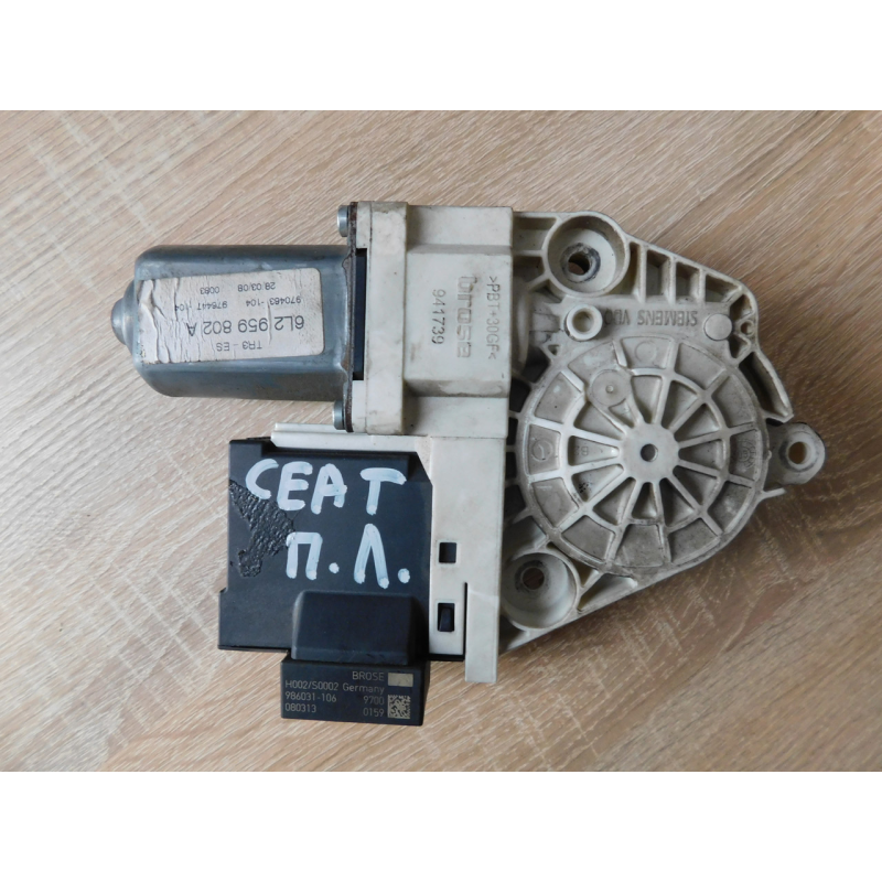 Моторчик передній лівий SEAT IBIZA  3D. 6L2959802A.