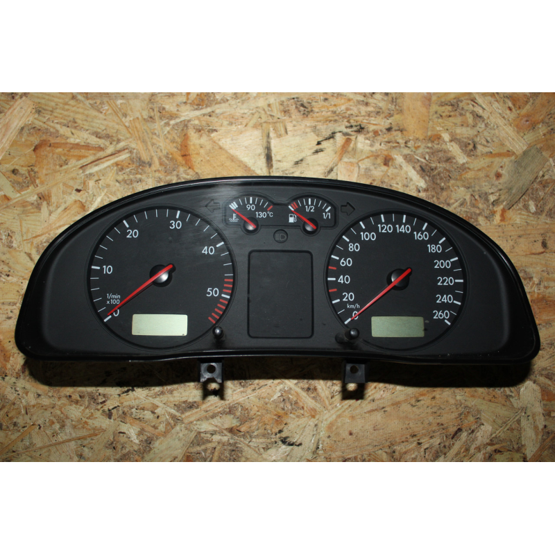 Панель приладів Volkswagen Passat B5 3B0 920 802 A Панель приладів Volkswagen Passat B5 3B0 920 802 A