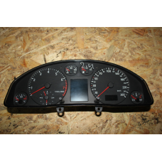 Панель приладів Audi A6C5 4B0 919 880 A