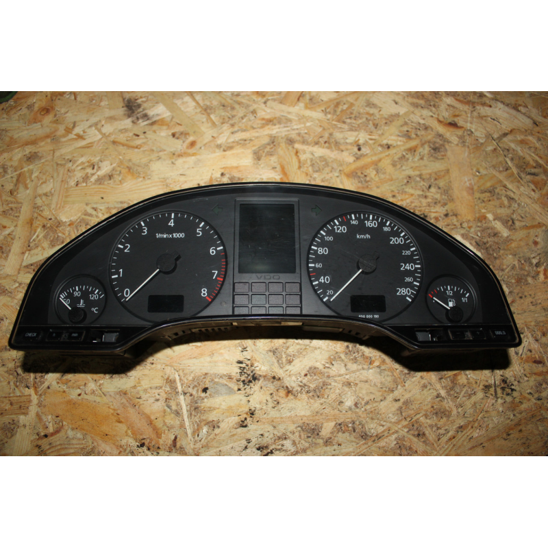 Панель приладів Audi A8D2 4D0 919 033 K