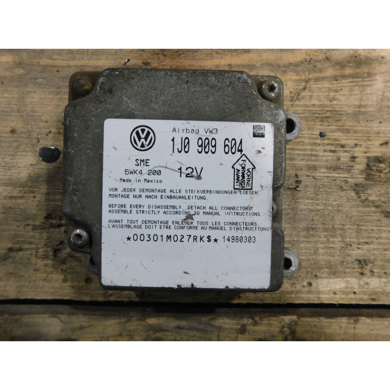 Блок управління подушками безпекі AIRBAG. VW PASSAT B5. 1J0909604.