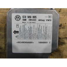Блок управління подушками безпекі AIRBAG VW PASSAT B5. 1C0909605.