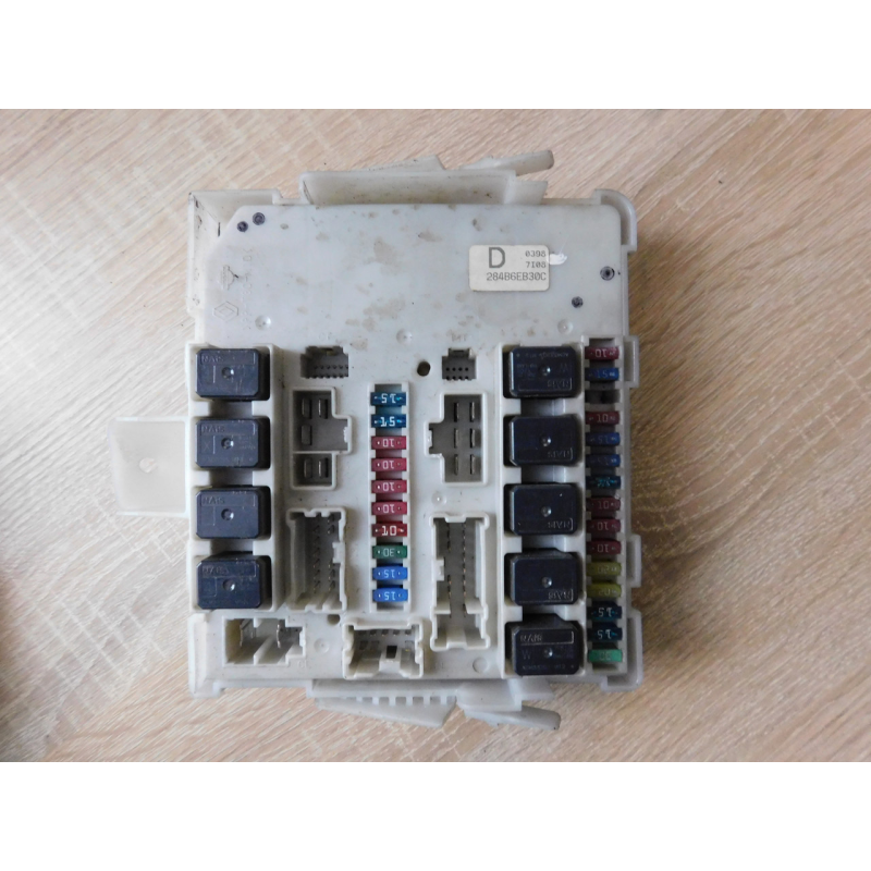 Блок запобіжників NISSAN NAVARA. 284B6EB30C. Блок запобіжників NISSAN NAVARA. 284B6EB30C.