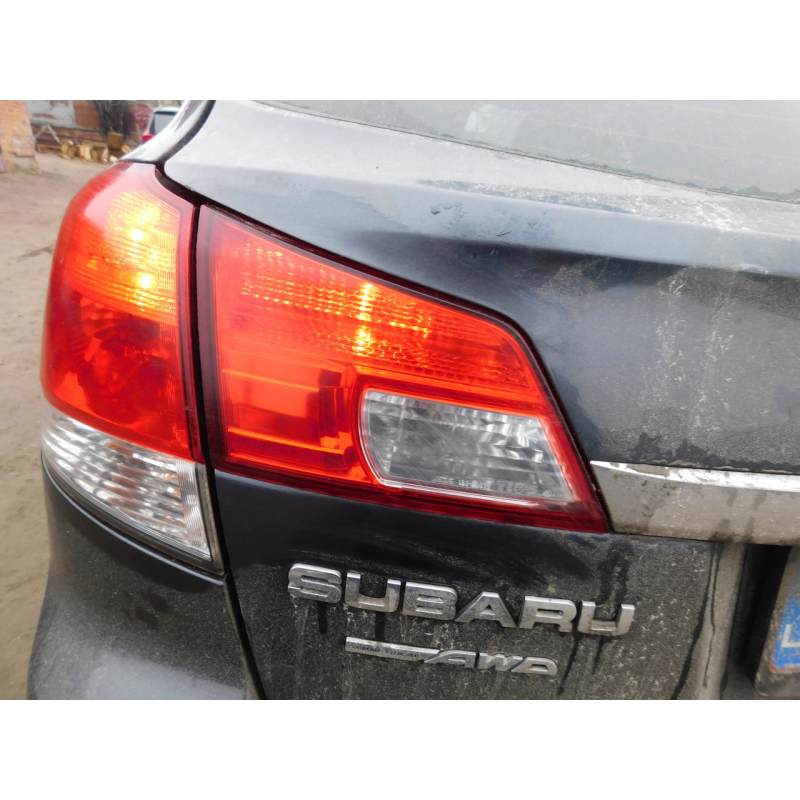 Фонарь задній лівий внутрішній оригінальний SUBARU  OUTBACK