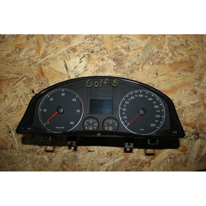 Панель приладів Volkswagen Golf 5, 1K0 920 863 B Панель приладів Volkswagen Golf 5, 1K0 920 863 B
