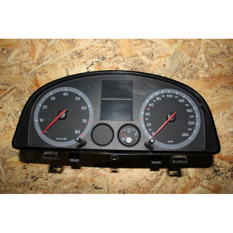 Панель приладів Volkswagen Caddy 2K0 920 842 Панель приладів Volkswagen Caddy 2K0 920 842