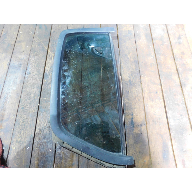 Скло задне праве глухе NISSAN NAVARA D40. Скло задне праве глухе NISSAN NAVARA D40.