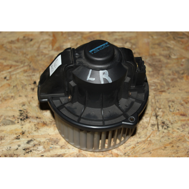 Моторчик пічки Land Rover Discovery 3 MF016070-0870
