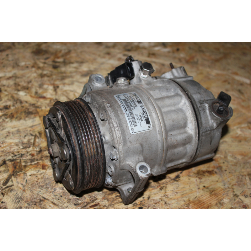 Компресор кондиціонера Passat B8, 1K0 820 808 H Компресор кондиціонера Passat B8, 1K0 820 808 H