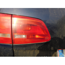 Фонарь задній лівий в кришку багажника VOLKSWAGEN  TOURAN  2010-2022p.