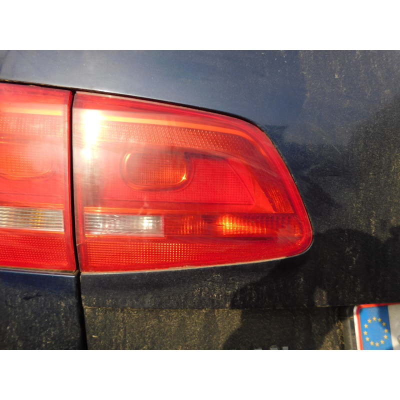 Фонарь задній лівий в кришку багажника VOLKSWAGEN  TOURAN  2010-2022p.