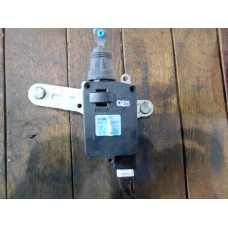 Привід замка кришки багажника HYUNDAI SANTA FE 2.  HMC 95750-2B000.