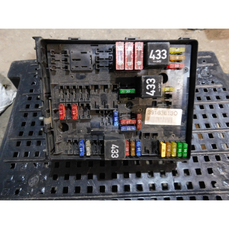 Блок запобіжників VW PASSAT B6. 391638130. Блок запобіжників VW PASSAT B6. 391638130.