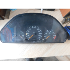 Панель приладів  MERCEDES- BENZ W202. 5220301300.