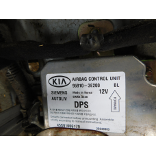 Блок керування подушками безпекі AIRBAG.  KIA SORENTO 1. 95910-3E200.