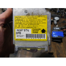 Блок управління подушками безпекі  AIRBAG  MITSUBISHI L200. 2006-2015p. VR587974.