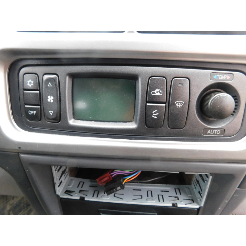 Блок керування пічкою  MITSUBISHI PAJERO SPORT.
