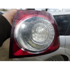 Фонарь задній правий  VW GOLF 5 плюс. 5V0945096N.