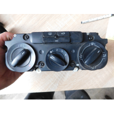 Блок управління клімат-контролем  VW GOLF 5 PLUS. 5M1820045A.
