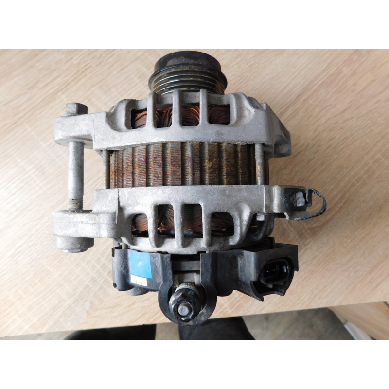 Генератор HYUNDAI I-20. 37300-03600. 13.5V. 90A. Генератор HYUNDAI I-20. 37300-03600. 13.5V. 90A.