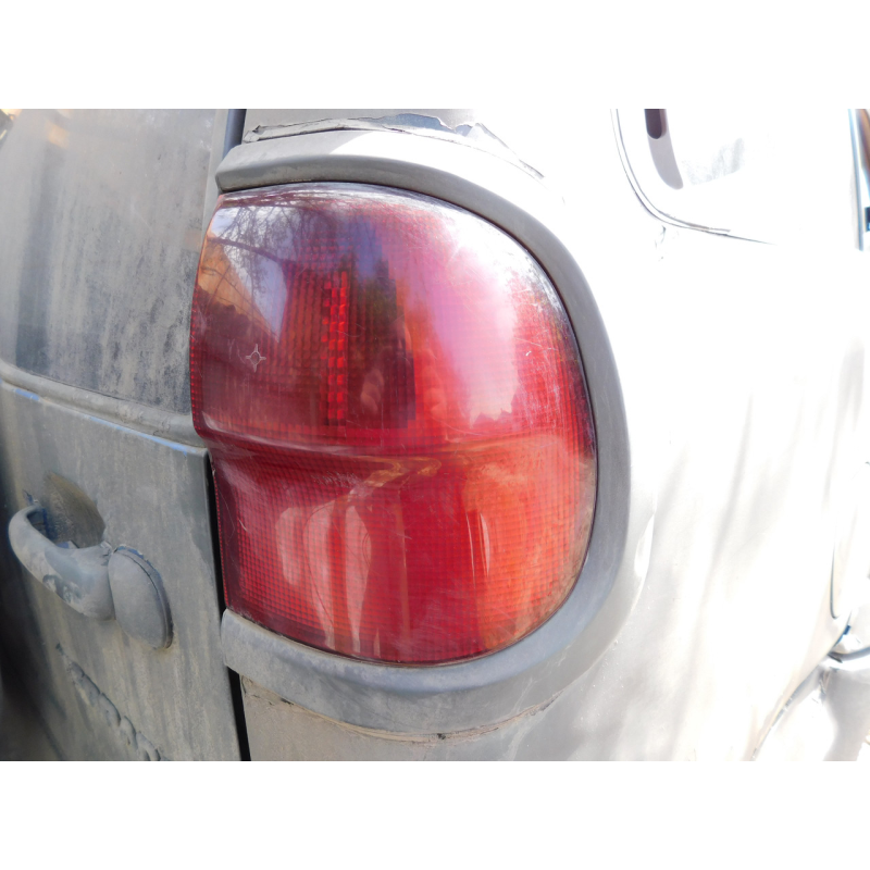 Фонарь задній правий NISSAN TERRANO 2. Фонарь задній правий NISSAN TERRANO 2.