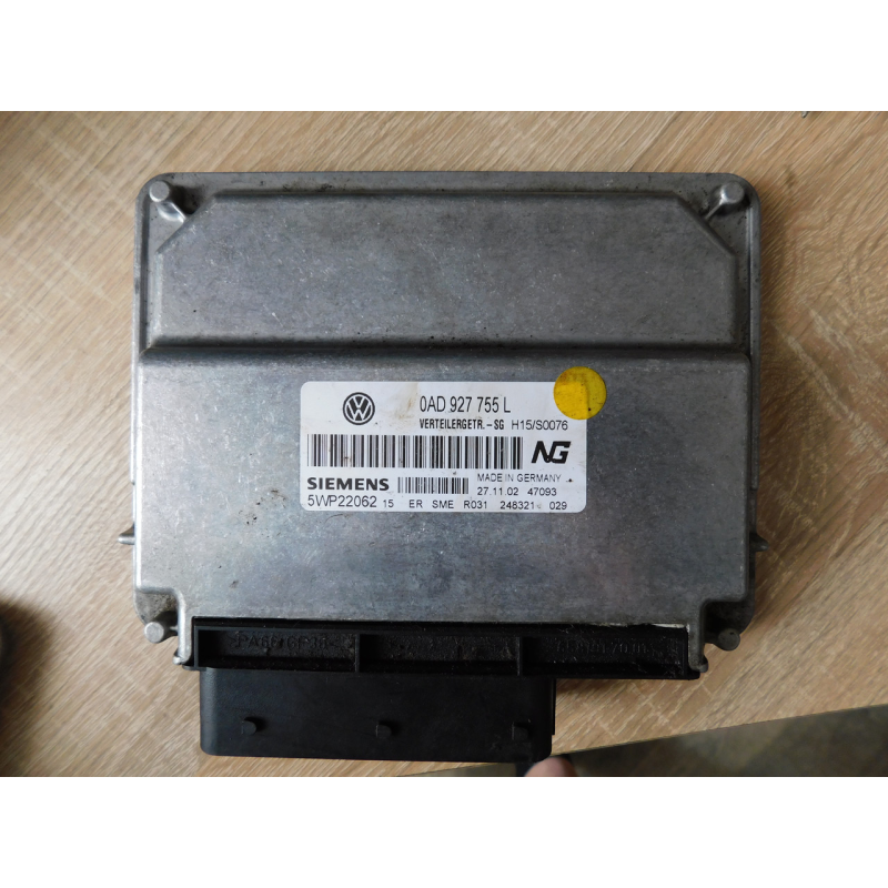 Блок керування коробкою  VW TOUAREG.  AD927755L.