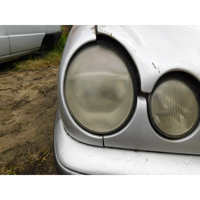 Фара передня права  MERCEDES W210.