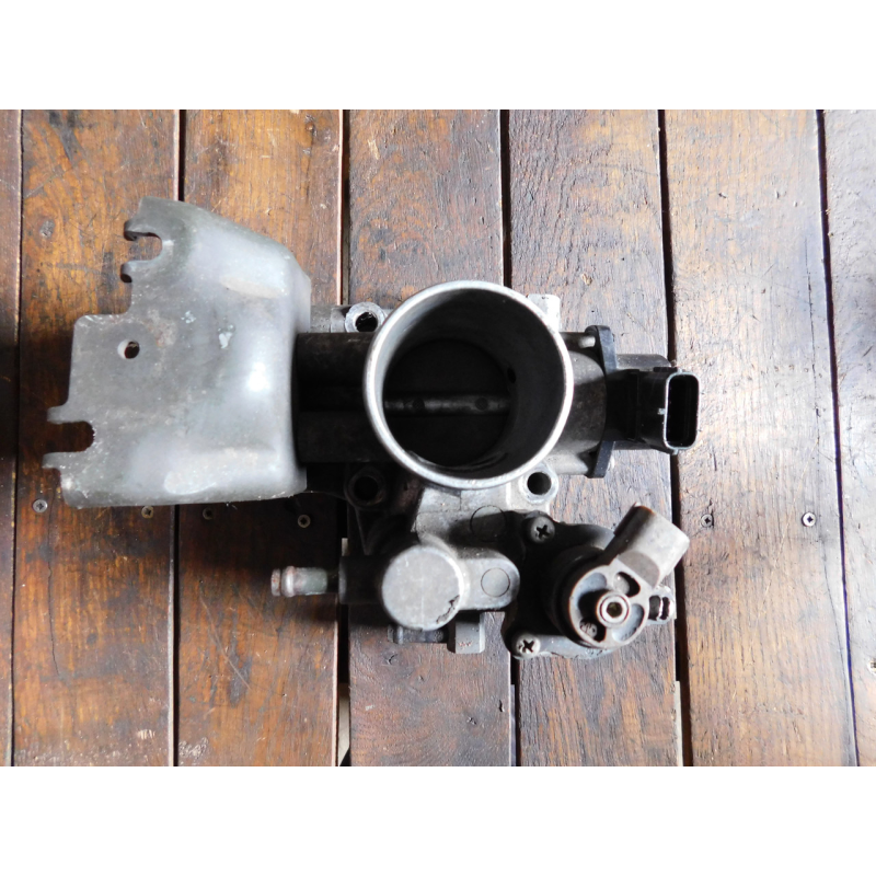 Дросельна заслінка SUZUKI VITARA  1988-1998p. 13400195900.