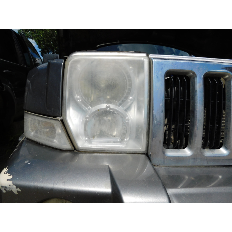 Фара передня права JEEP COMMANDER.