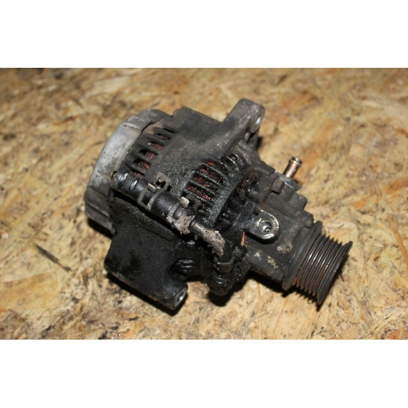 Генератор YLE102080 Land Rover Freelander 1, 1.8