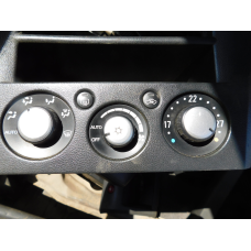 Блок управління клімат-контролем  MITSUBISHI OUTLANDER 1.  MR979972HA.
