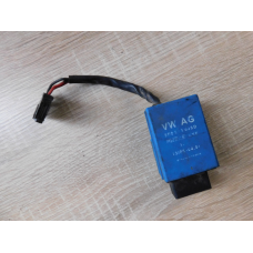 Блок управління паливним насосом VW PASSAT.  3C0906093D