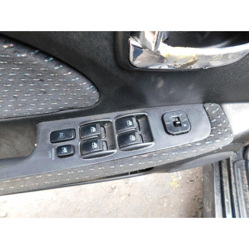 Блок управління склопідйомниками та дзеркалами  HYUNDAI  SONATA  2001-2004.