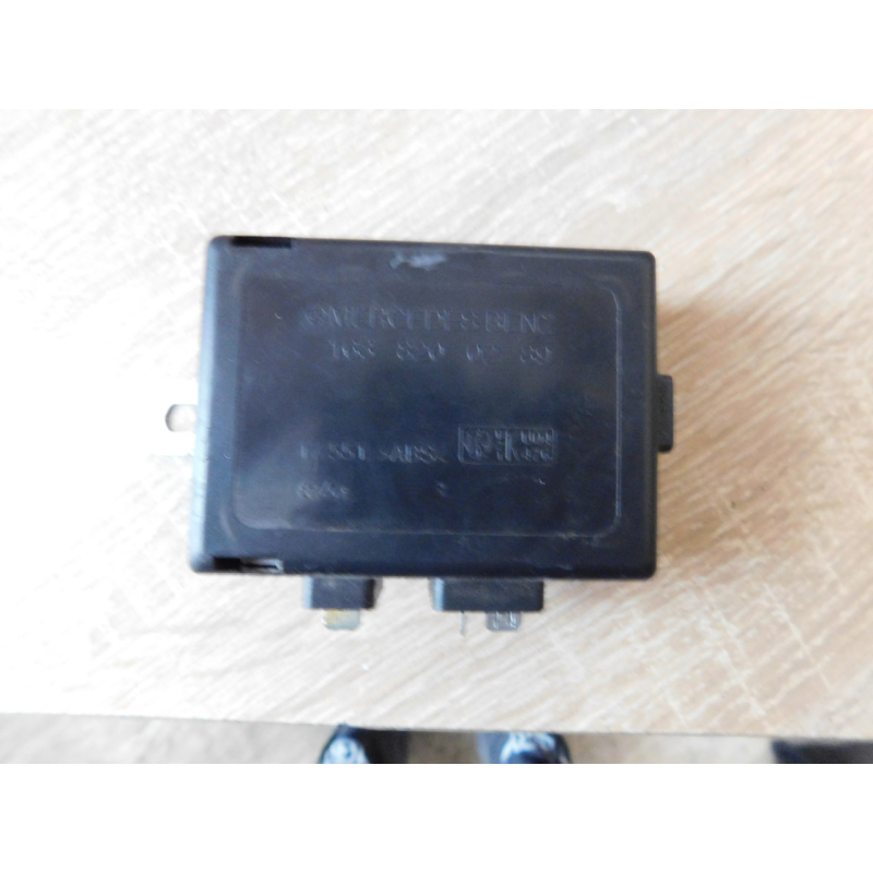 Посилювач антени  MERCEDES W 163.  1638200289.