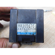 Блок управління диференциалом  RD LOCK  MITSUBISHI WAGON 3.  2000-2007.  MR305675.  X4Г63571M.