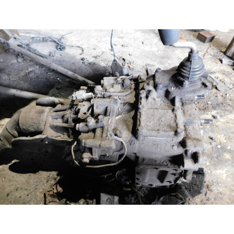 Роздаткова коробка (роздатка) MITSUBISHI  PAJERO SPORT 1.  6G72.  3.0 бензин  АКПП.