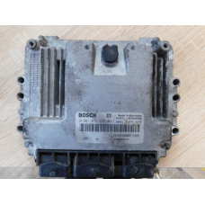 Блок керування двигуном ЕБУ.  1.9 DCI.  8200051608.  82003999519. RENAULT TRAFIC.  OPEL VIVARO.