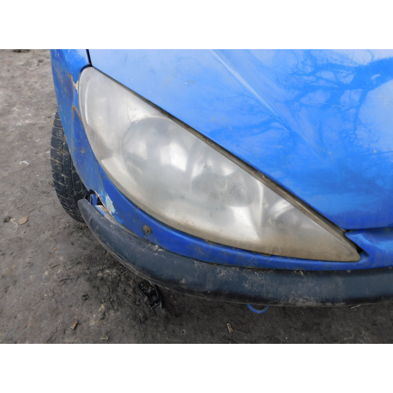 Фара передня права PEUGEOT 206. Фара передня права PEUGEOT 206.
