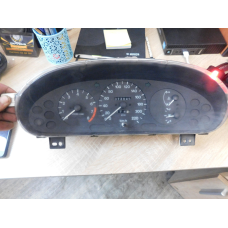 Панель приладів  MAZDA  323.