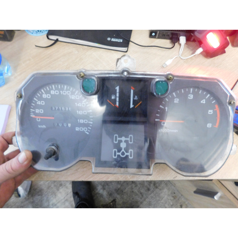 Панель приладів MITSUBISHI PAJERO SPORT MR962116. Панель приладів MITSUBISHI PAJERO SPORT MR962116.