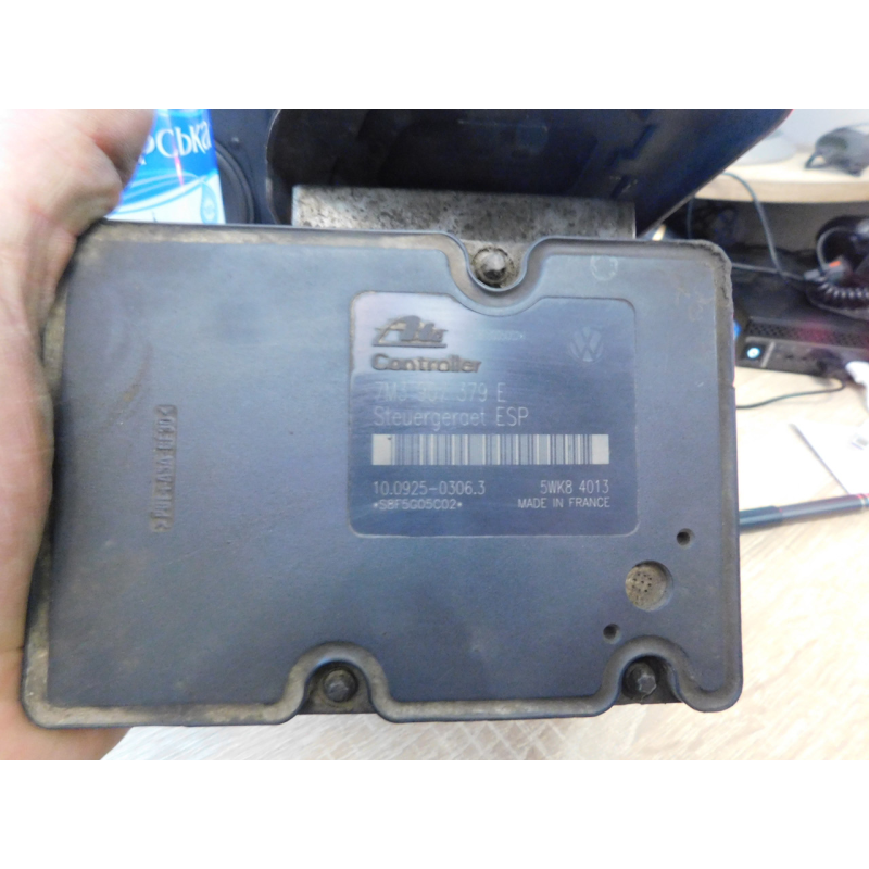 Блок ABS  VW  SHARAN. FORD GALAXY.  7M3907379E
