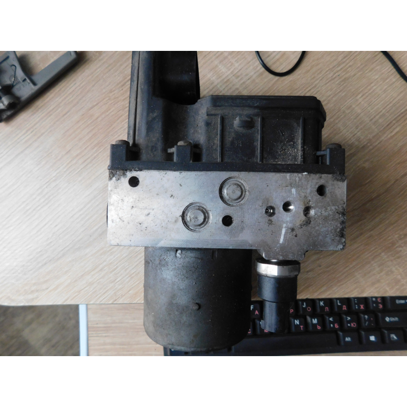 Блок ABS TOYOTA AVENSIS 44540-05032. 4 Блок ABS TOYOTA AVENSIS 44540-05032. 4