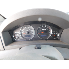 Панель приладів  JEEP LAREDO 3.0 D. автомат.