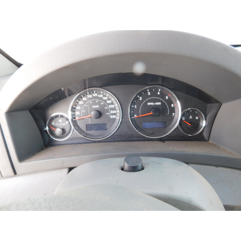 Панель приладів JEEP LAREDO 3.0 D. автомат. Панель приладів JEEP LAREDO 3.0 D. автомат.